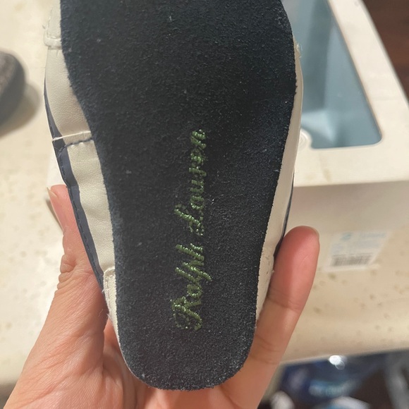 Baby Ralph Lauren booties - Picture 2 of 4